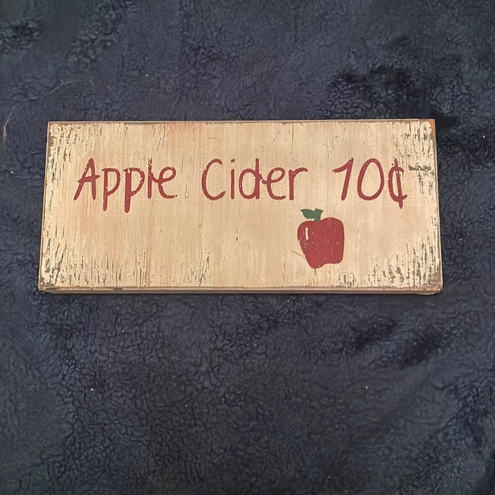 Rustic farmhouse apple sign